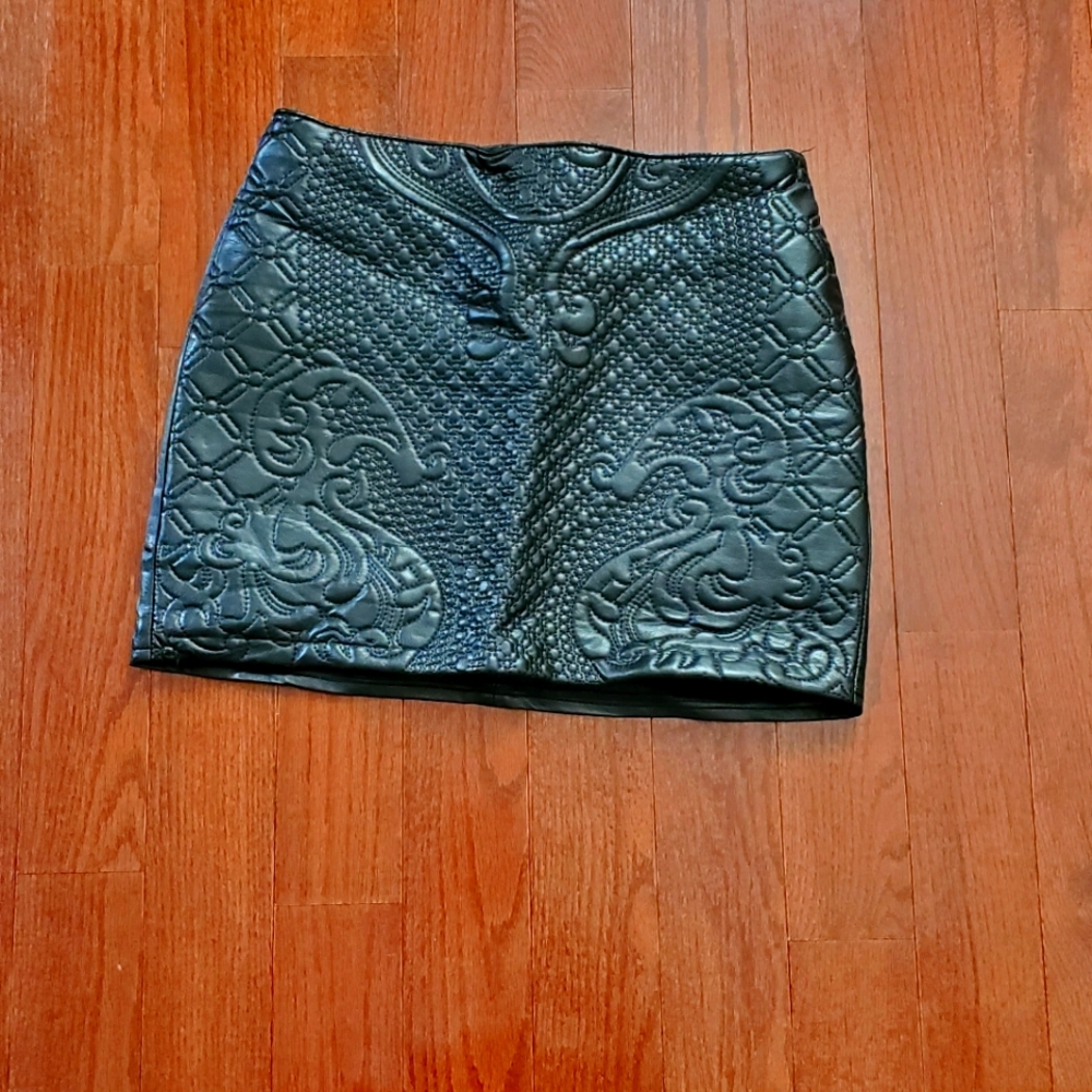 Black H&m sz 8 skirt